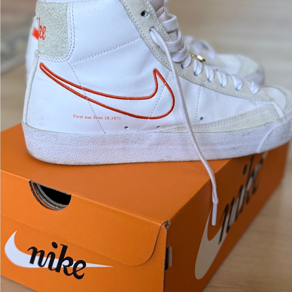Nike White and Orange Athletic Shoes - Picture 3 of 8